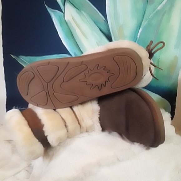 Natural Reflections Bernie Sharking Boots Women's SZ 8 - Picture 6 of 8